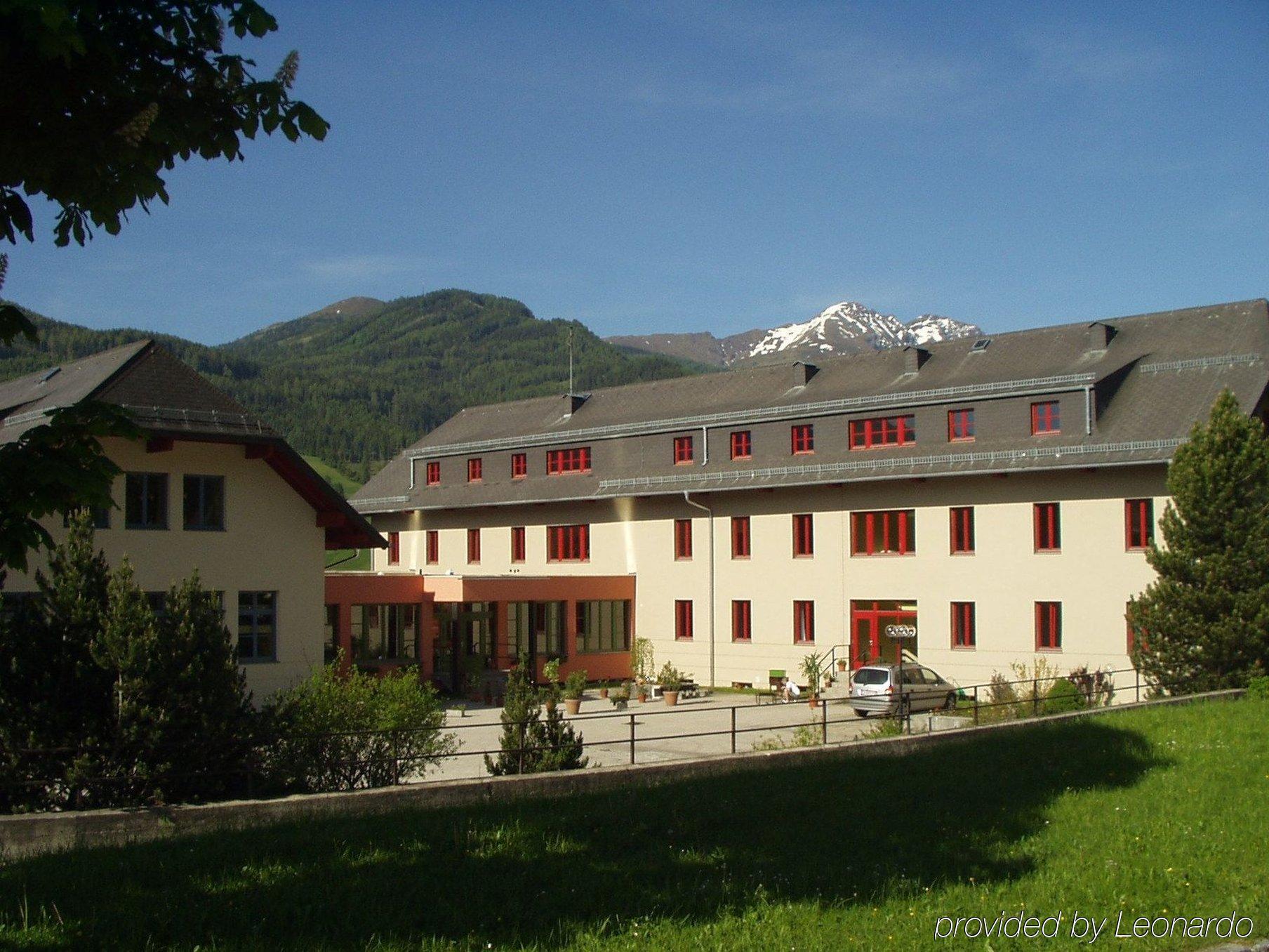 Jufa Hotel St Michael Im Lungau Санкт-Михель  Экстерьер фото